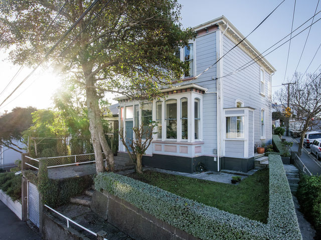 19 Armour Avenue Mount Victoria