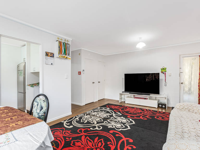 2/84 Rintoul Street Newtown