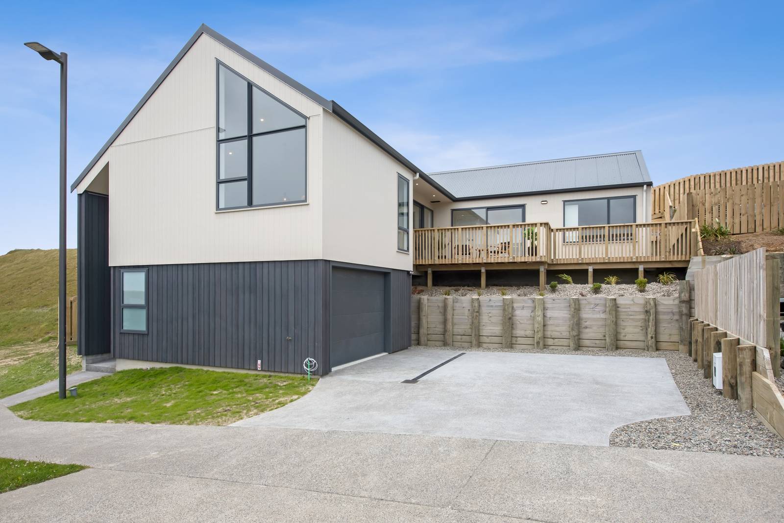 7 Lemonwood Way, Woodridge 3 Bed House Sale by Tender