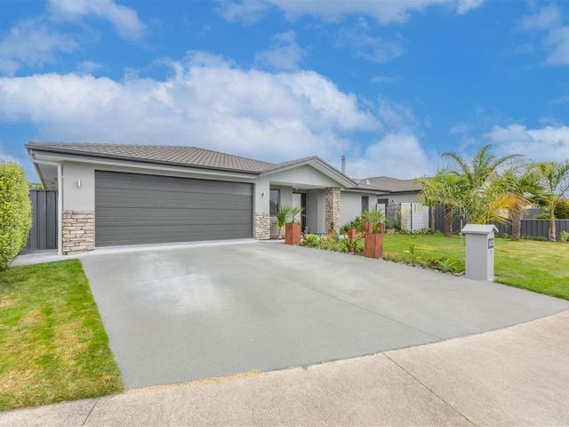 12 Waitaki Way Poraiti
