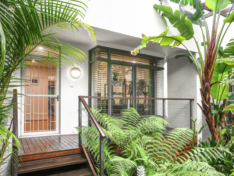 6/9 Myrtle Street Botany