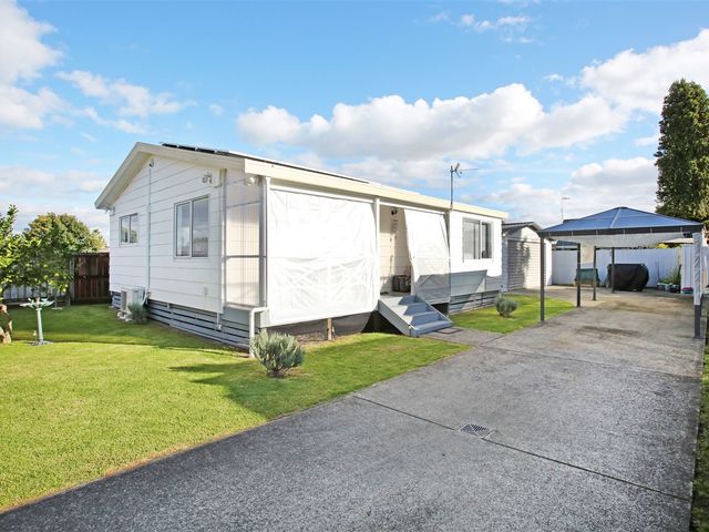 2/2 Princess Street Takanini