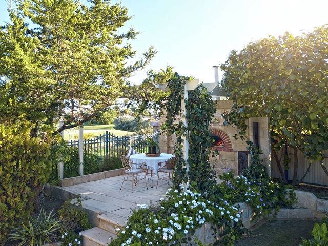 8 Formia Place Secret Harbour
