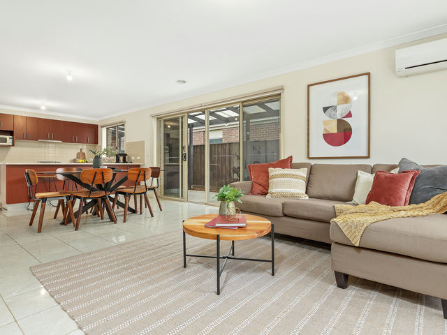 26 Hayton Park Boulevard Cranbourne West