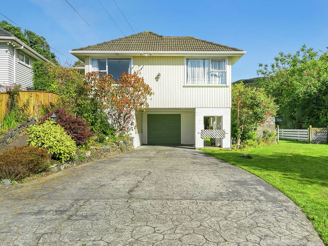25 Larsen Crescent Tawa