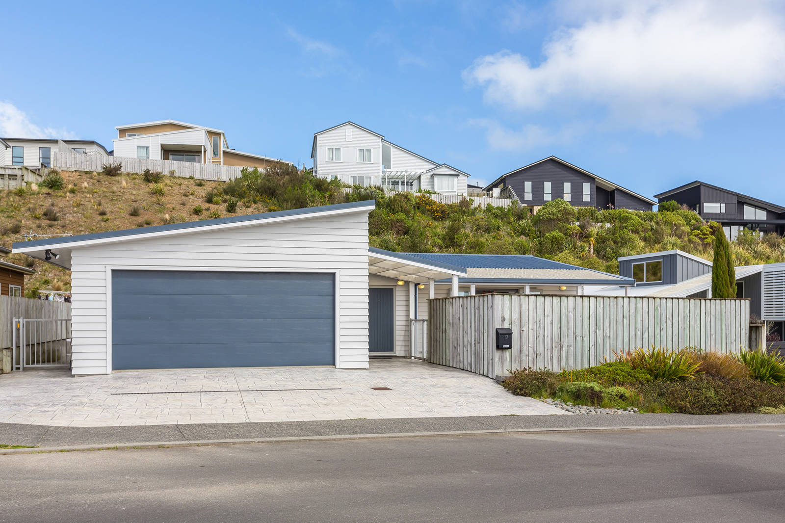 12 Tea Tree Lane, Woodridge 4 Bed House Sale by Tender