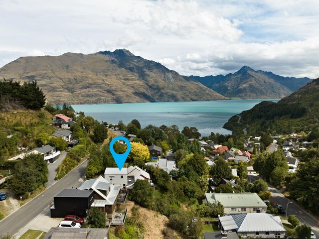 8 Mackinnon Terrace Sunshine Bay