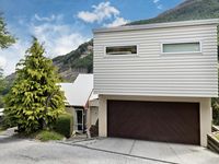 photo property thumbnail