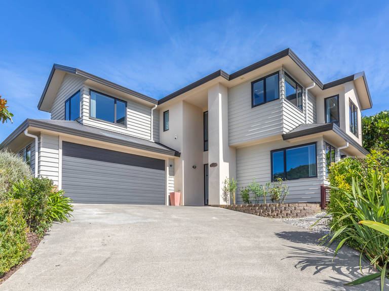 16 Endeavour Drive Whitby