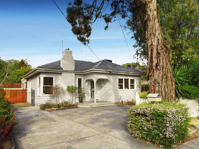 10 Cameron Avenue Oakleigh South