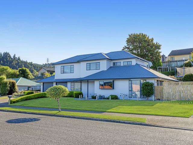 8 Ormrod Grove Riverstone Terraces