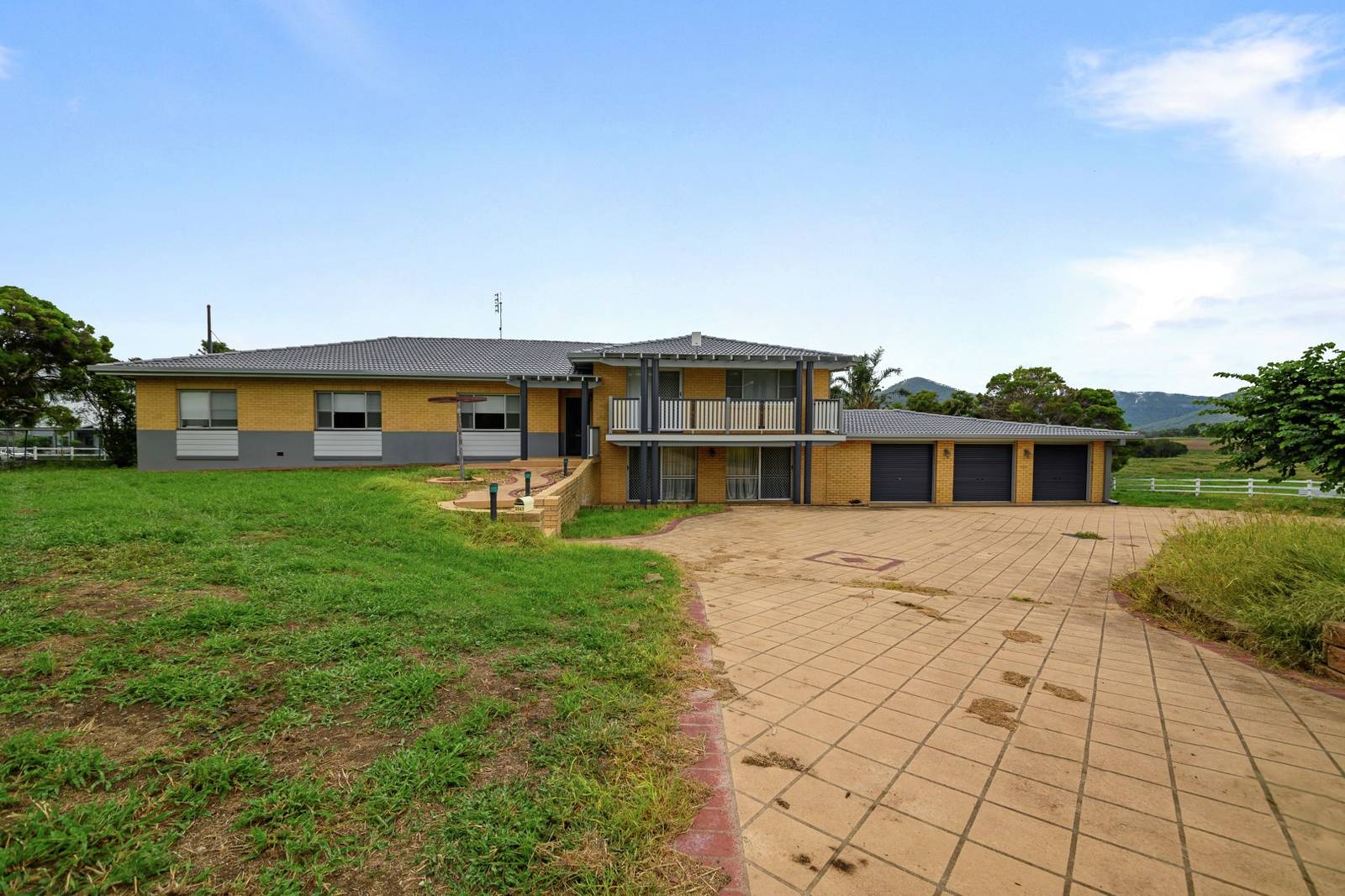 3541 Border Road, Killarney 4 Bed House For Sale