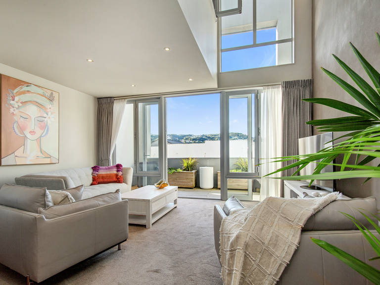 2/220 Jackson Street Petone