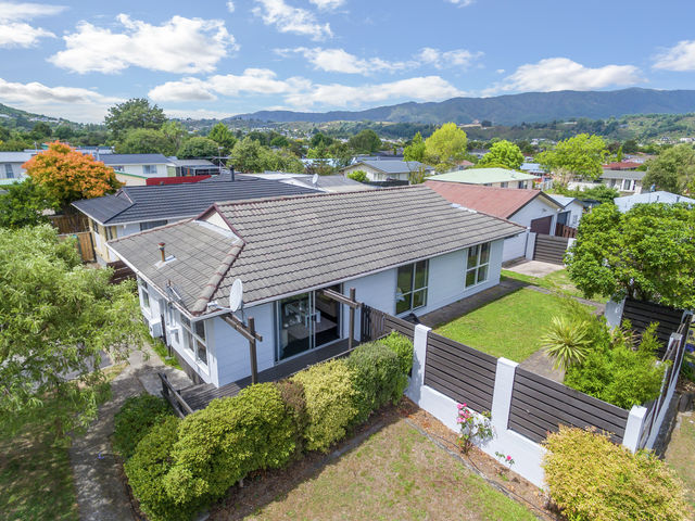 18 Tacoma Drive  Totara Park