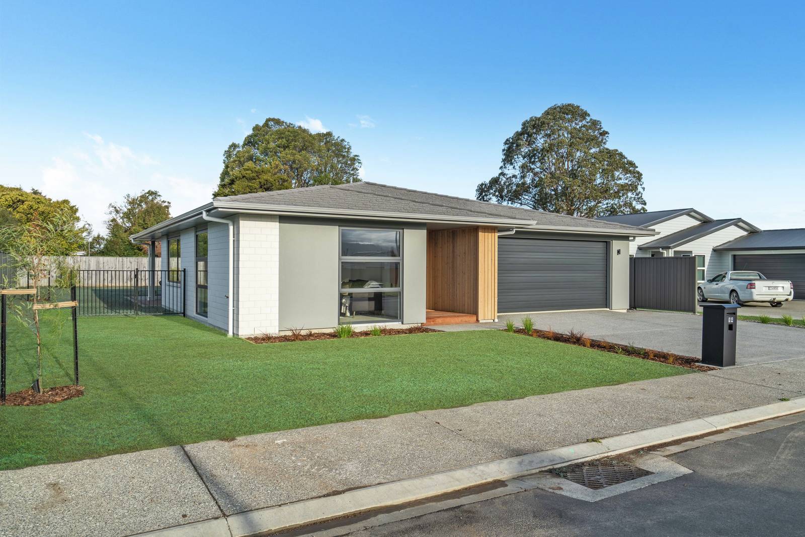 14 Hereford Drive, Carterton 3 Bed House For Sale