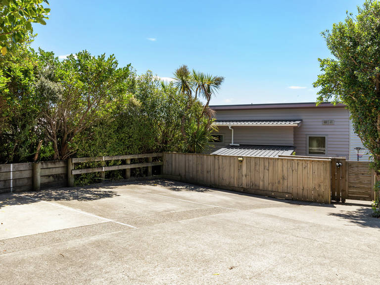 42B Haumia Street Johnsonville