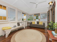 photo property thumbnail