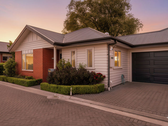 15 Streamside Court Woolston
