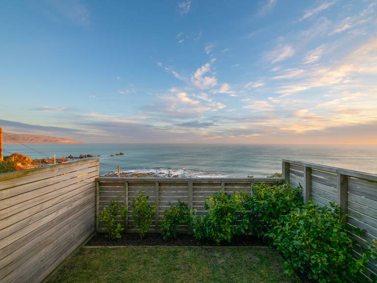 3/52 High Street Island Bay
