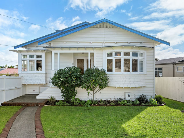2 Seaview Terrace Mount Albert