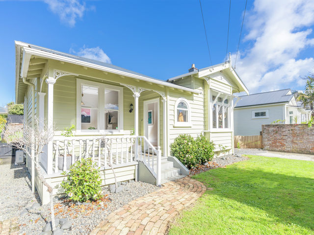 12 Leslie Avenue Sandringham
