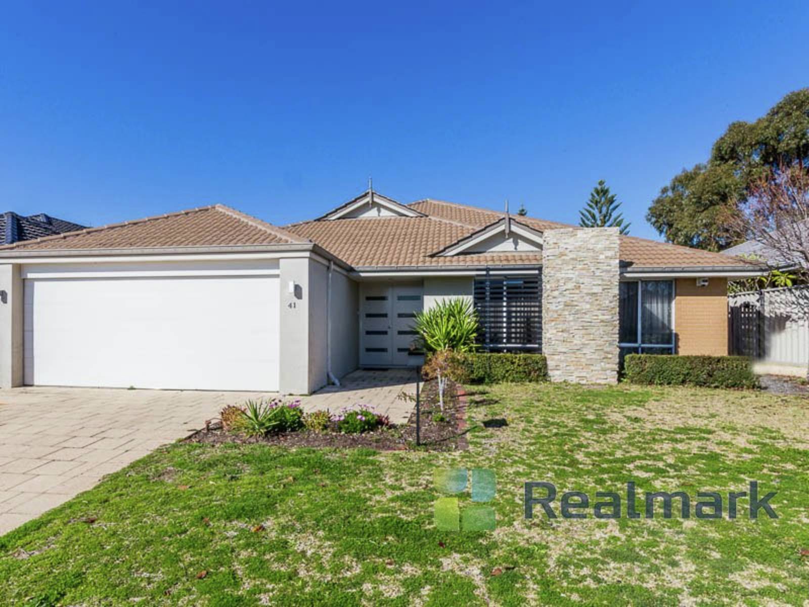 41 Arrowwood Loop, SECRET HARBOUR 4 Bed House Private Sale