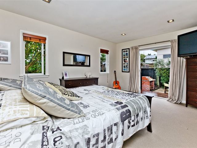 17 Coronation Street Belmont