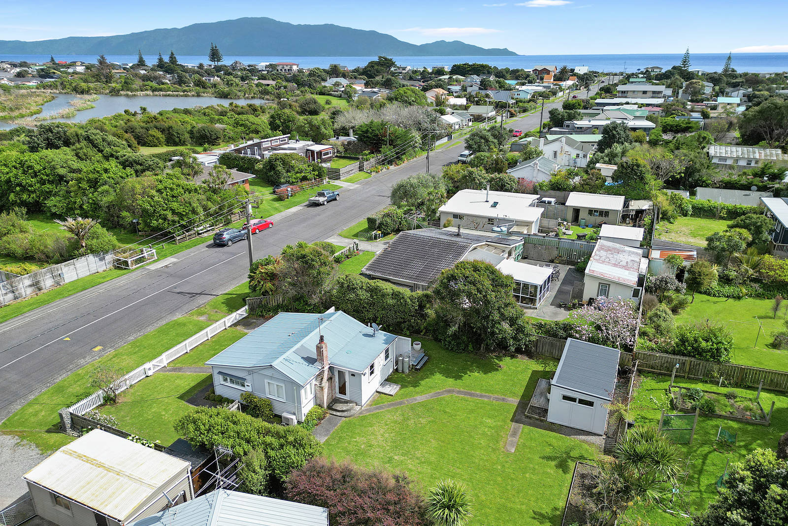 37 Waimea Road, Waikanae Beach 2 Bed House Auction Sold