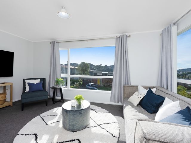 76A Collier Avenue Karori