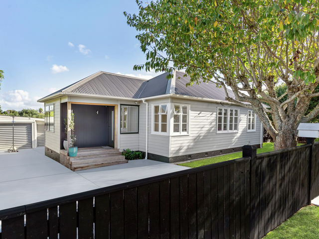 1 Moreland Road Mount Albert