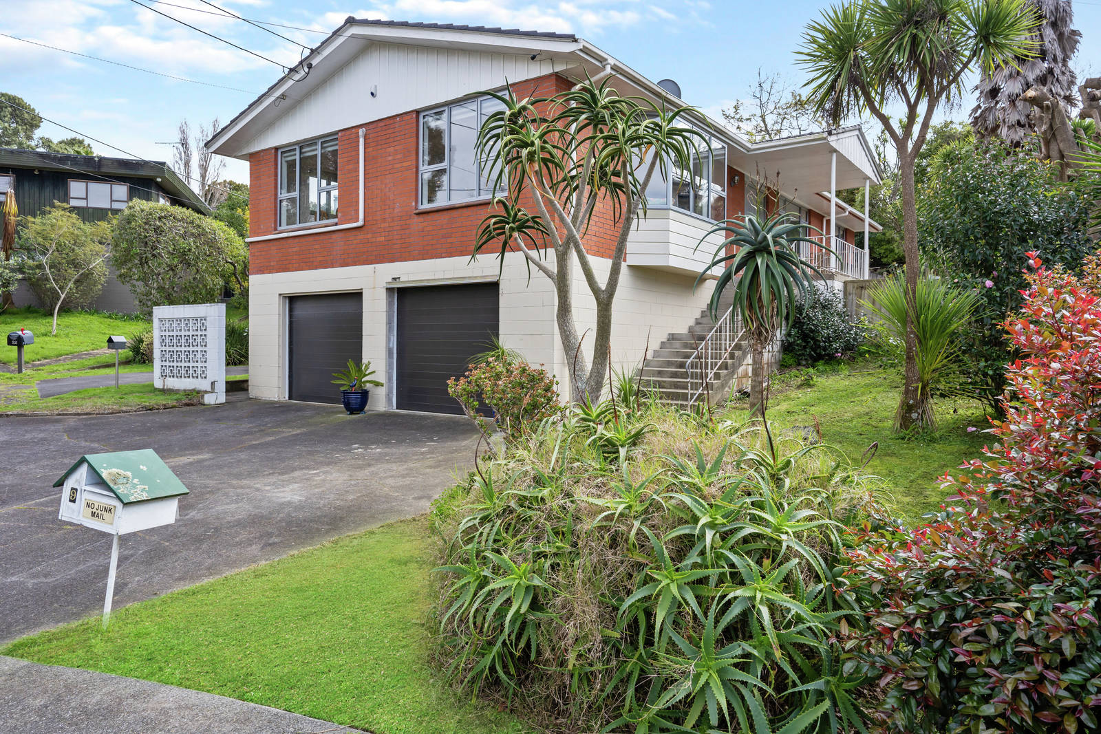 9 Bannockburn Place, St Heliers