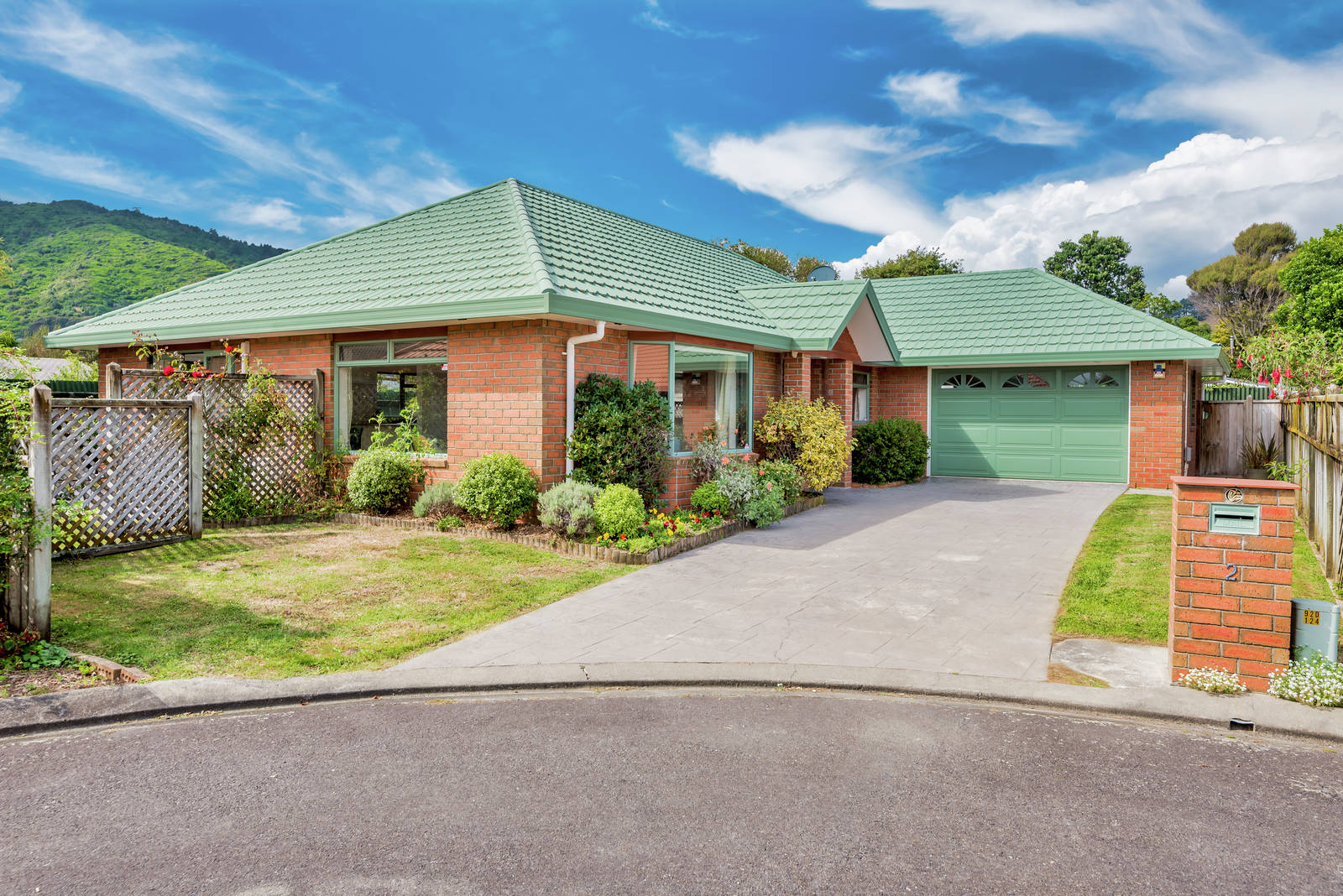 2 Inverell Place, Waikanae 3 Bed House Auction Sold