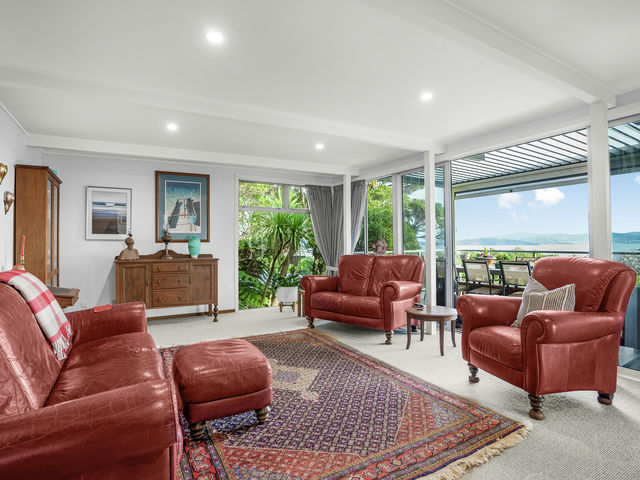22 Ngaumatau Road Eastbourne