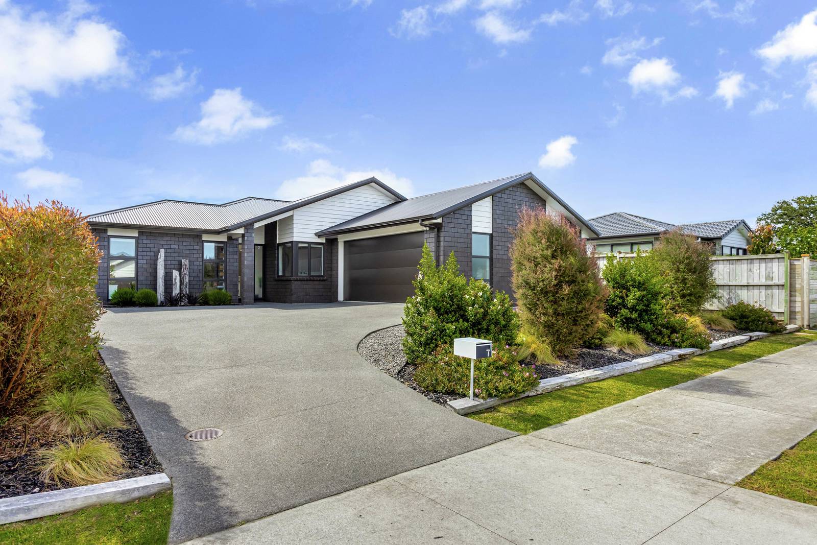 7 Tilly Lane, Huapai 4 Bed House Private Treaty