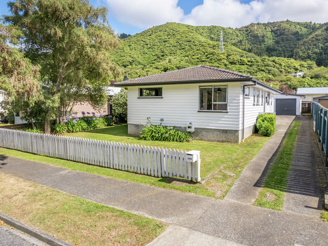 198 California Drive Totara Park