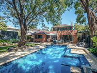 photo property thumbnail