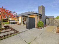 photo property thumbnail