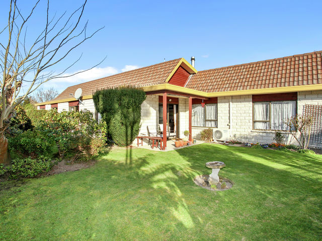 25 Wyatt Place Russley