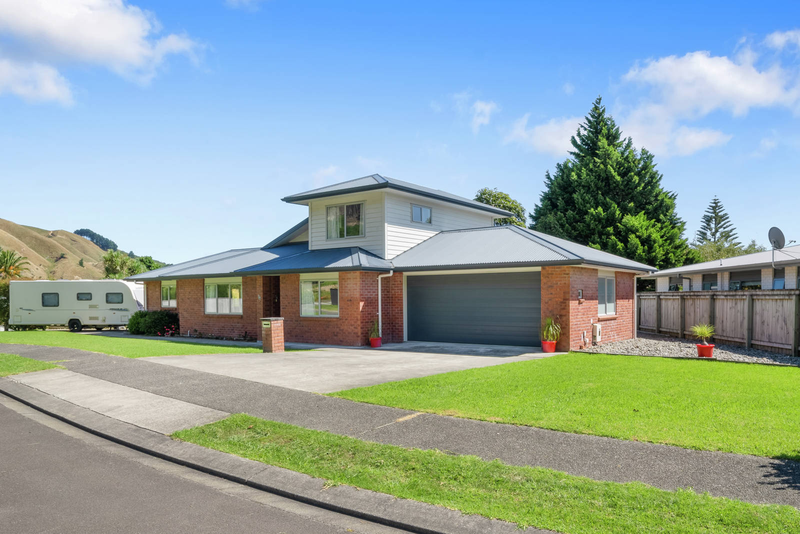 16 Matuhi Street, Waikanae 3 Bed House Private Sale