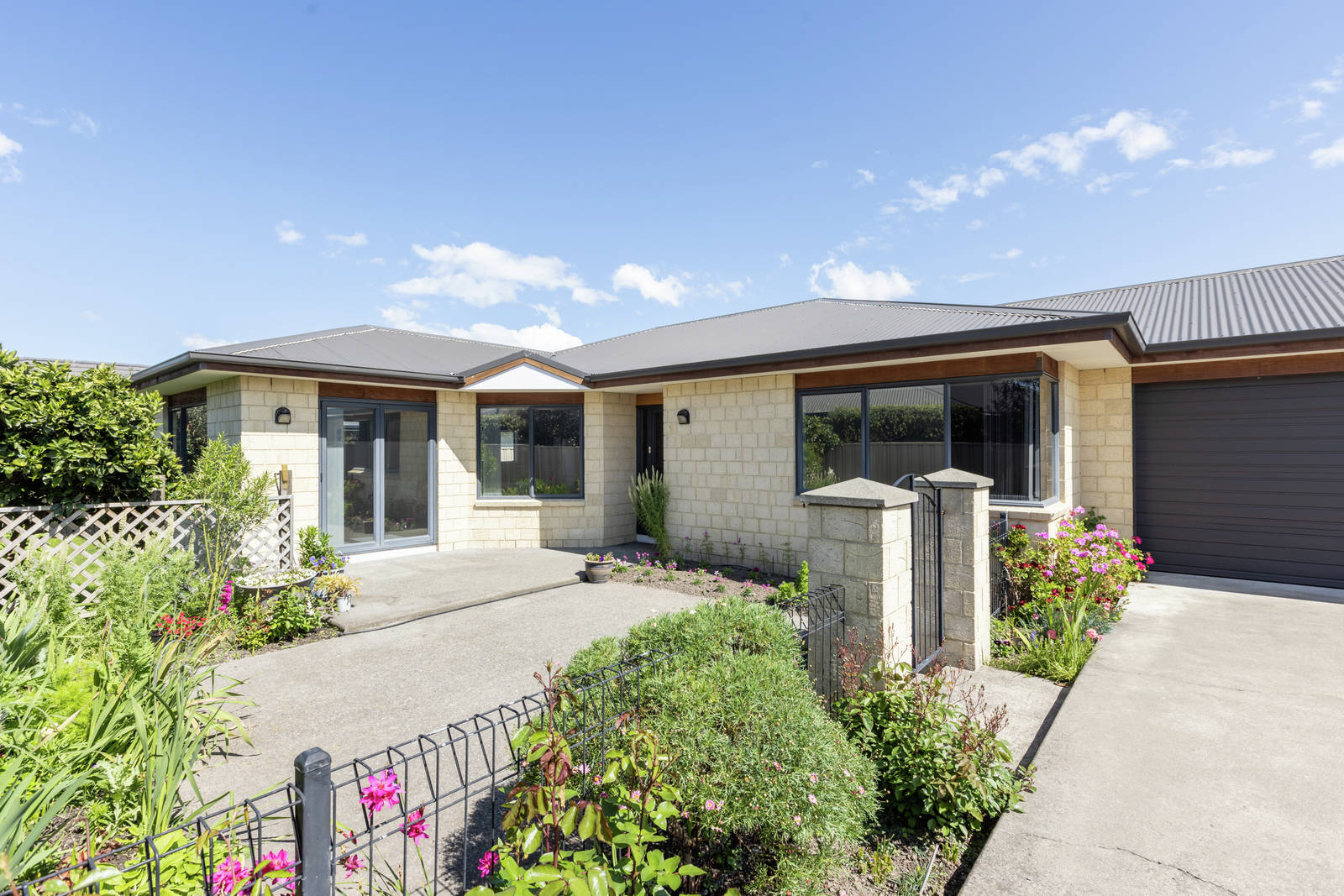 219B Frimley Oaks, Frimley, Hastings 3 Bed House Private Sale