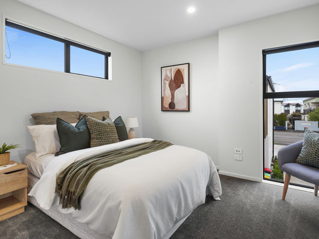 2/63 Waltham Road Sydenham