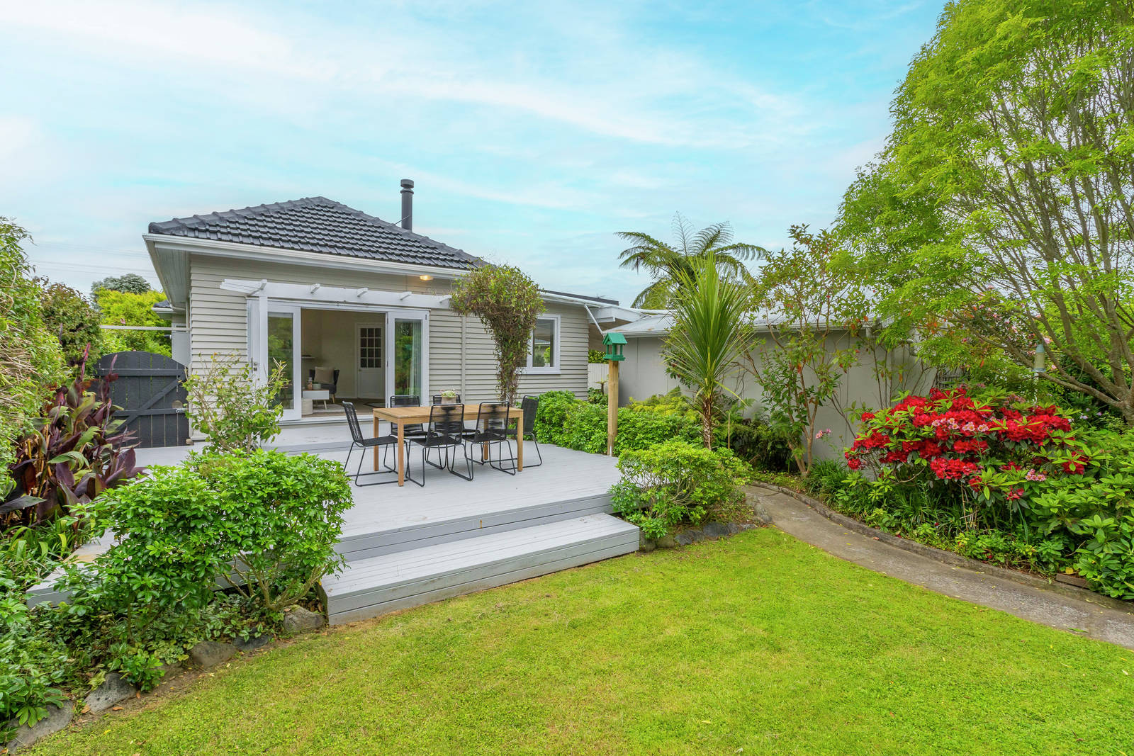 213 Te Moana Road, Waikanae 3 Bed House Private Treaty
