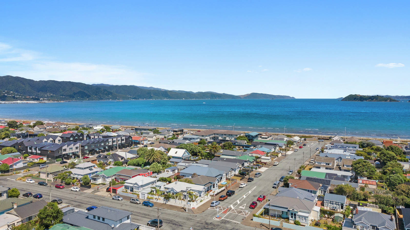 39 Bolton Street, Petone 2 Bed House Private Sale