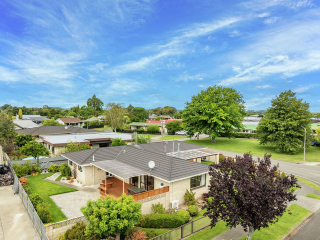 165 Tait Drive Greenmeadows