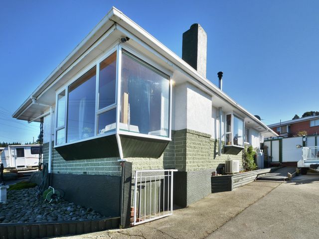24 Saunders Street Brockville