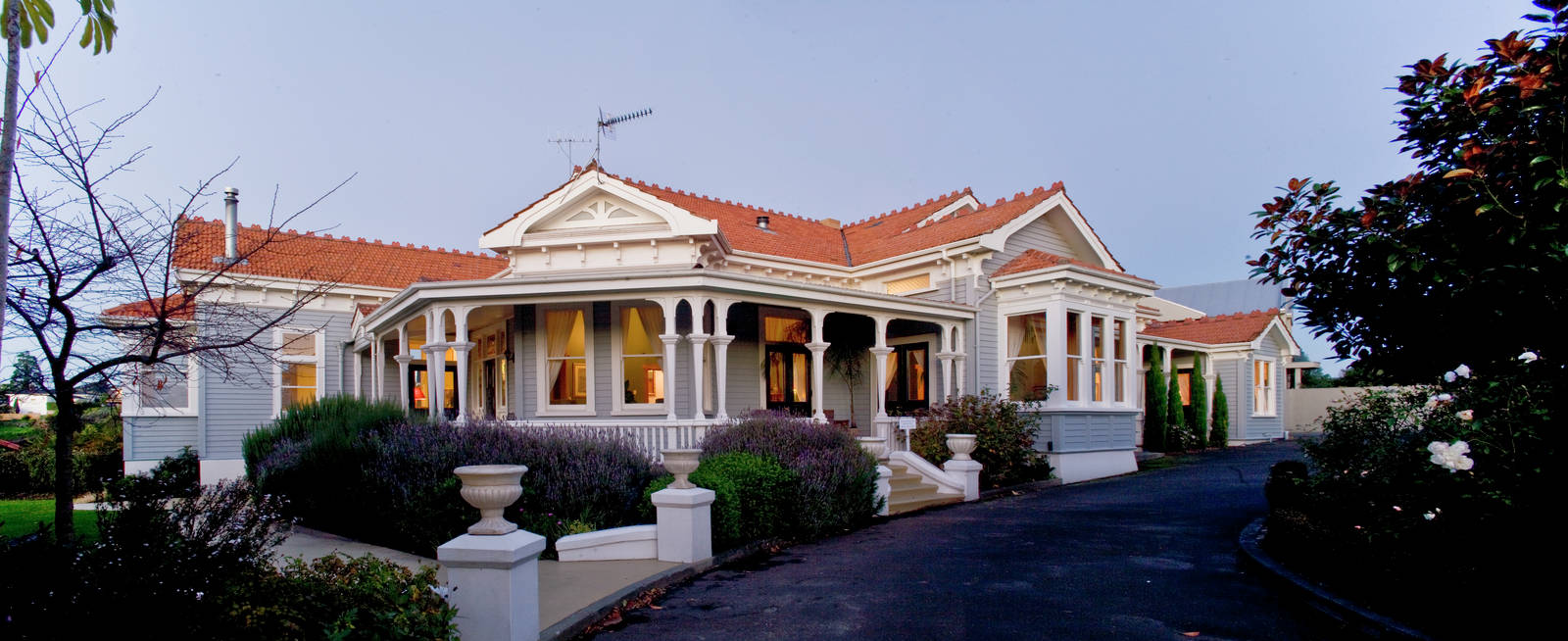 11 Bracken Street, Hospital Hill, Napier 7 Bed House Negotiation