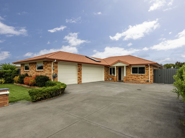 14 McNaughton Place Onekawa