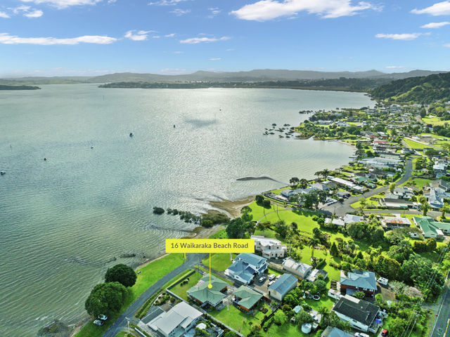 16 Waikaraka Beach Road Tamaterau