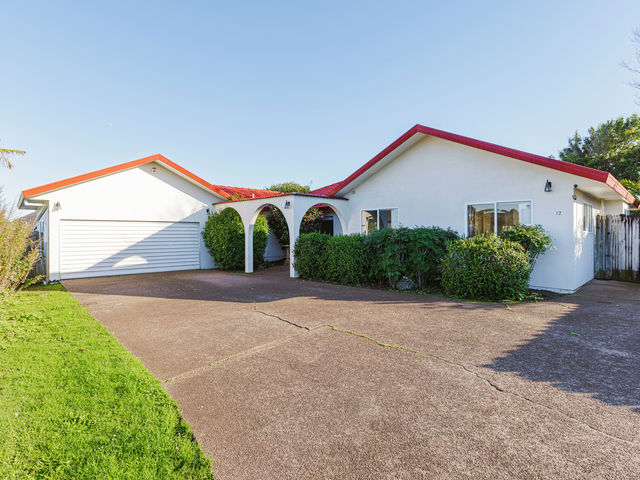12 Bob Charles Drive Golflands