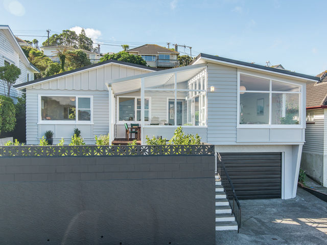 52 Lohia Street Khandallah